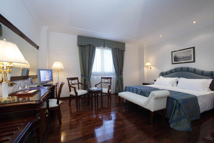 Tiberio Palace Hotel Neapel Exterior foto